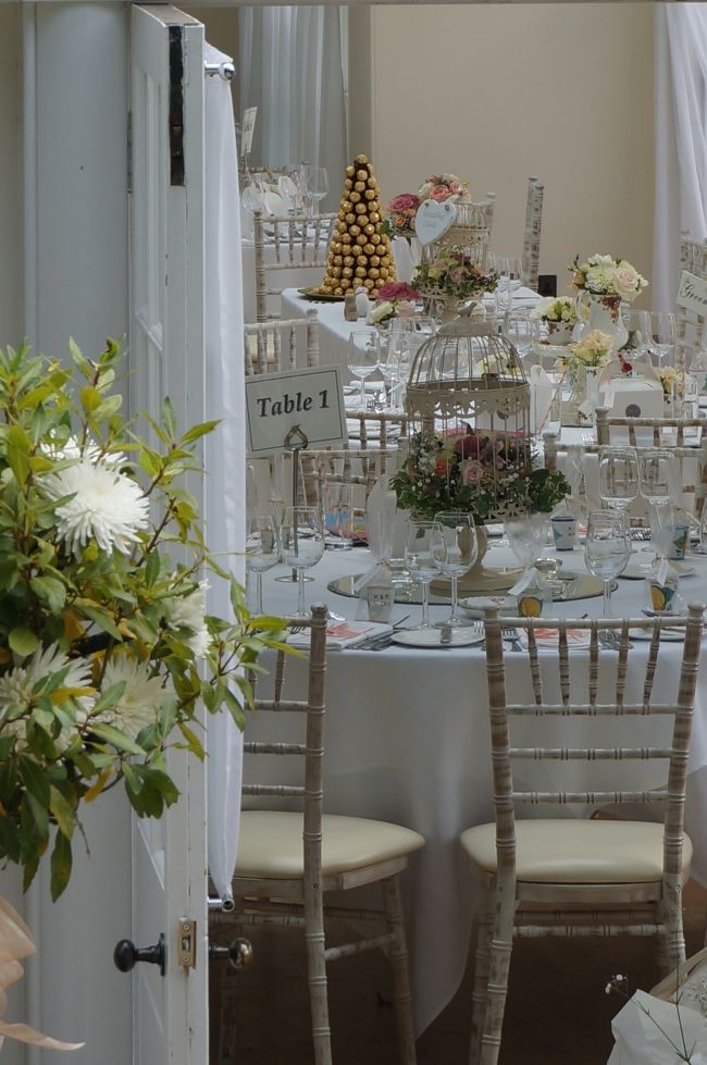 野外だけじゃなく、屋内にもセッティングされていました。<br />ピエスモンテが飾られていますね。