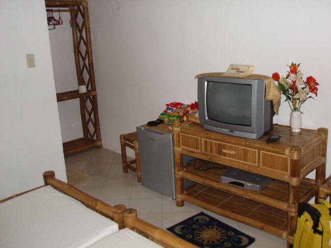 テレビもちゃんとあります。<br />毎日疲れてちっとも見なかったけど。