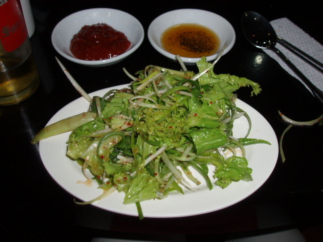 韓国と違う雰囲気の野菜。<br />少ないってば。