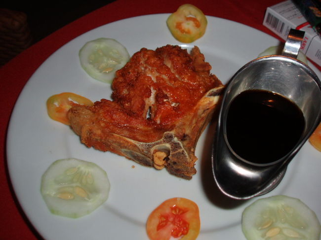 最後にポークチョップ。<br />これだけ食べても全部宿代に含まれているので追加なし。