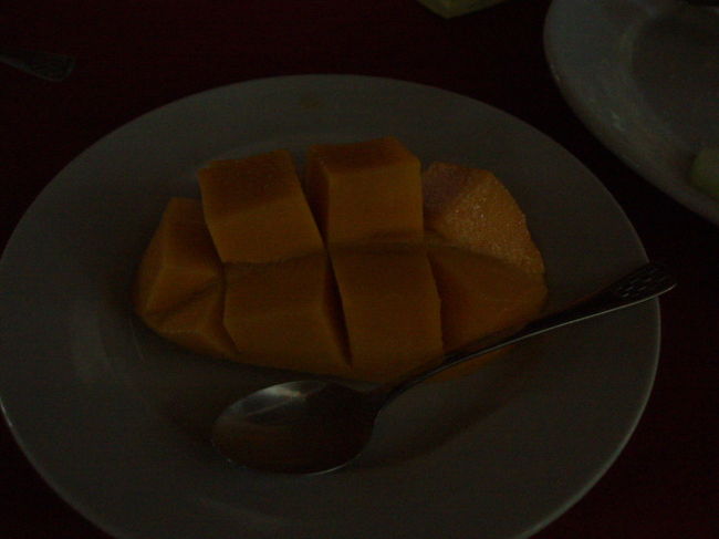 デザートのマンゴーだけはどこで食べても美味しい。