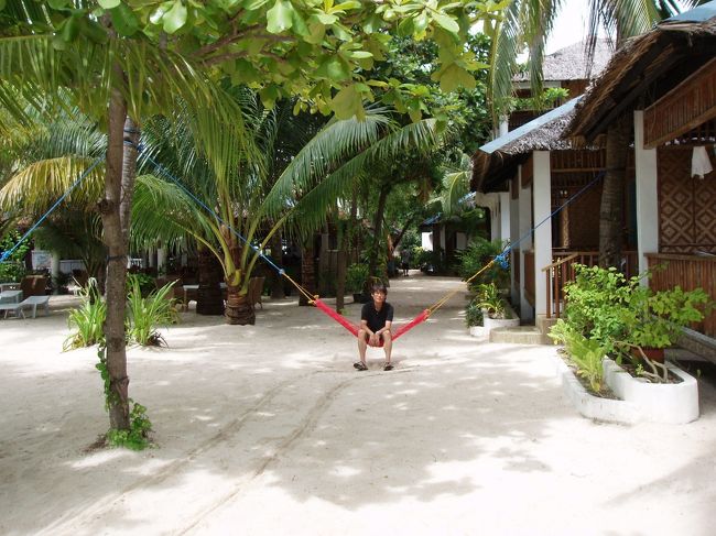 出発の日。<br />帰りの船が迎えにくるまでのんびりハンモックで待ちます。