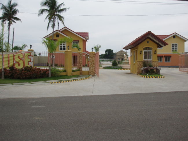 フィリピン人向けの貸別荘。<br />超豪華。