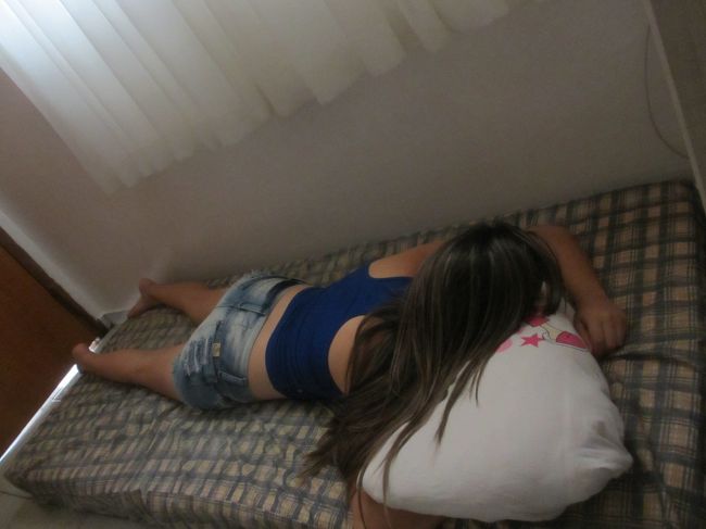 朝起きたら別の姪っ子が傍らに寝てた<br /><br />僕の周りは気付けば姪っ子だらけ