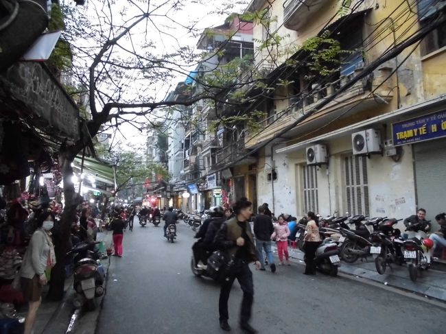 ディンリェット（Dinh Liet St)通り。