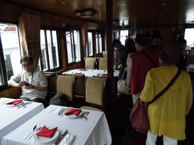 クルーズ船の中です。日本人のみです。