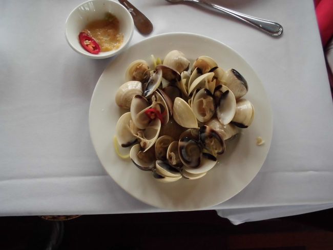 蒸しハマグリ。