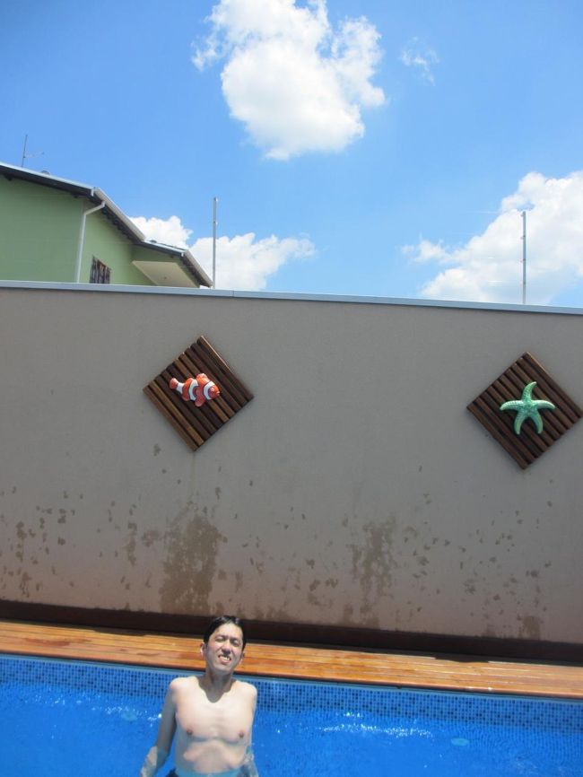 青空と晴れ晴れした顔が印象的