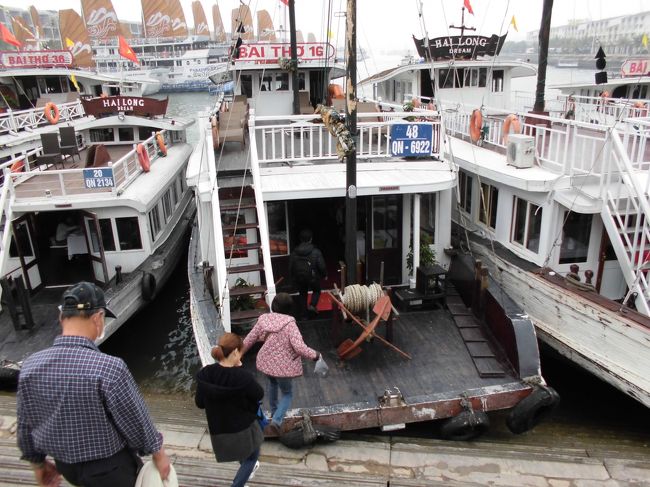 早速、船に乗り込みます。