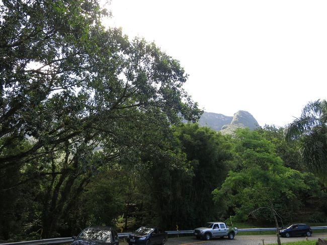 道がクネクネしいるし、道の周囲の木が高い、車も多いので、中々シャッターチャンスに恵まれません。