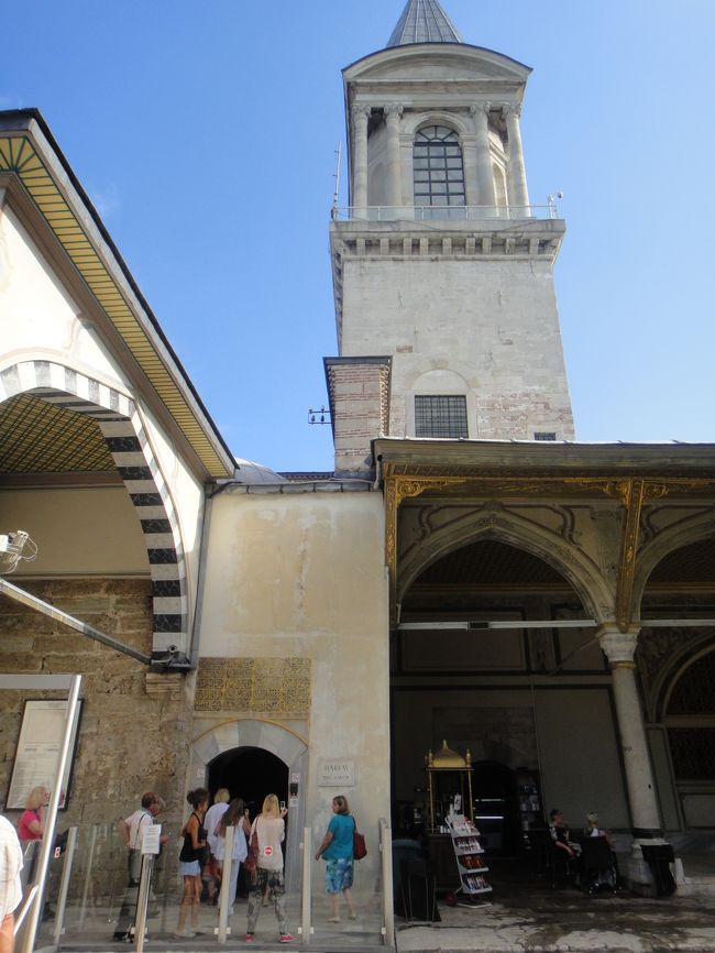 まずは空いているであろううちに、ハレム見学をする。<br />