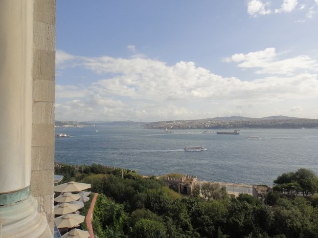 海の向こうはアジア側。