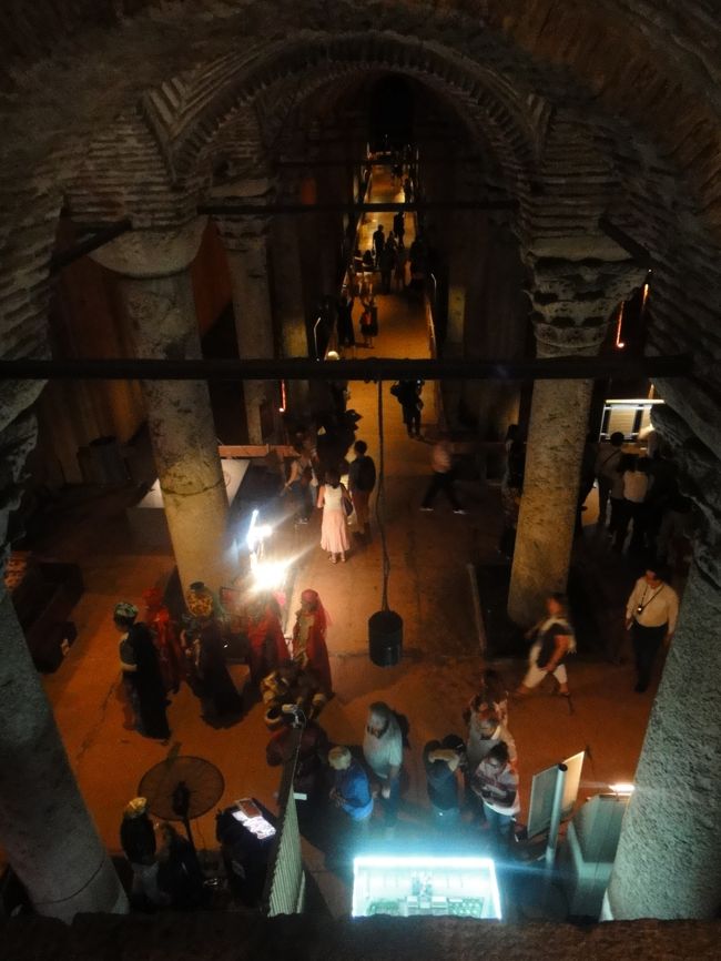 その後、地下宮殿に行く。<br />ここだけはミュージアムパスが使えなく、入場料を払う事になる。