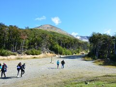 30分ぐらいで到着。

タクシー代は90ペソ(約1,260円)