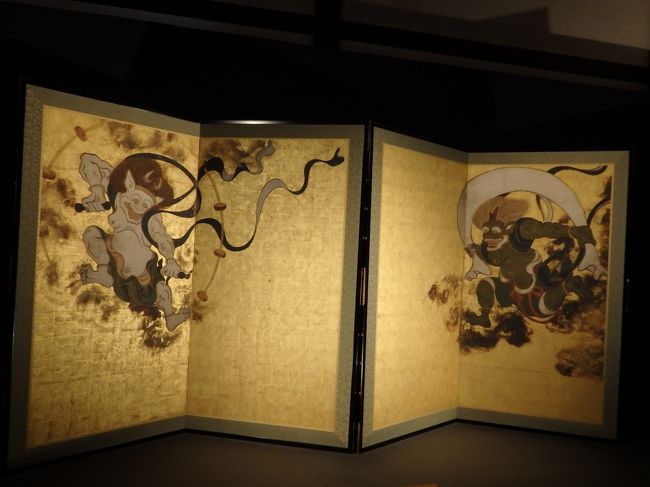 そして屏風。<br />有名な屏風ですねこれはデジタル複製を展示しています。