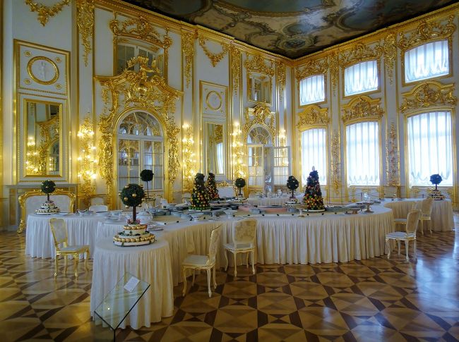 こんな食堂で一体何を食べていたんだろうか･･･