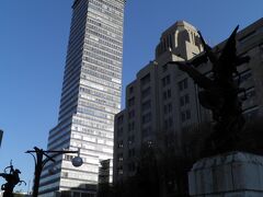 建設された当時はその名の通り、ラテン・アメリカで最も高いビルだったが、今は街で5番目の高さとなっている。