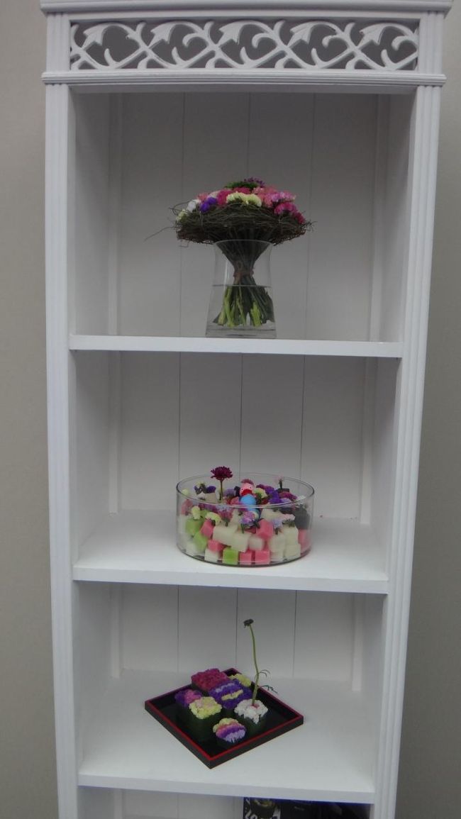 お花のお寿司も。<br />