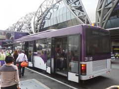 １５：２８
着陸後、バスでターミナルへ向かいます。