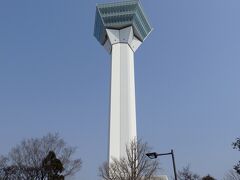 搭乗したJAL1161便は予定通り順調に函館へ到着。
早速レンタカーを借りて五稜郭へ向かい、まずは五稜郭タワーに入りました。