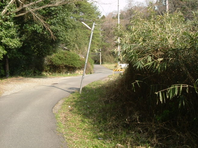 田原の里への山道