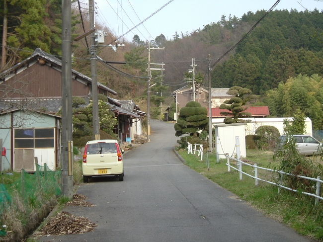 田原の里への山道