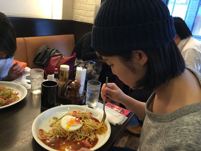 娘は６０円プラスでミラカンに目玉焼きトッピング。<br /><br />今度家で「あんスパ風」にトライしてみます。