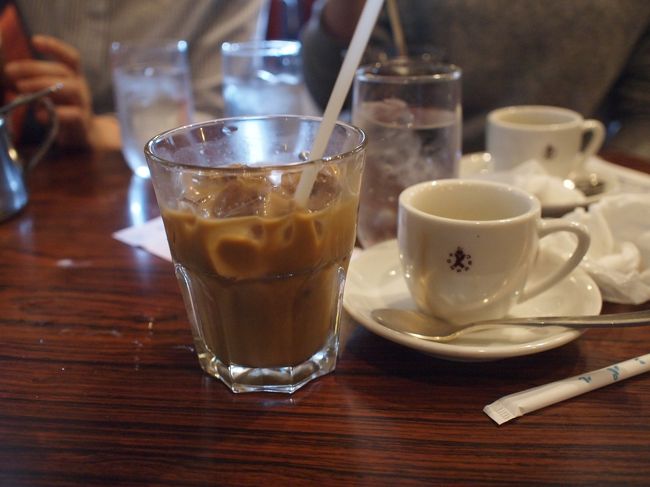 こんな感じに完成します。<br /><br />一口飲んで「美味しい！」とすぐに分かります。<br />京都のイノダ、神戸のにしむら、浅草のアンジェラスと相通じる<br />モカの効いたブレンドです。