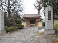 交差点の前に立派な ④「観音寺」があります。