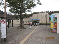 ④片倉町
 「片倉町」駅付近は、元々バスしか足のない純然たる農村地帯でしたが、地下鉄開業以来多くの住宅やマンションが建ち、発展を続けています。