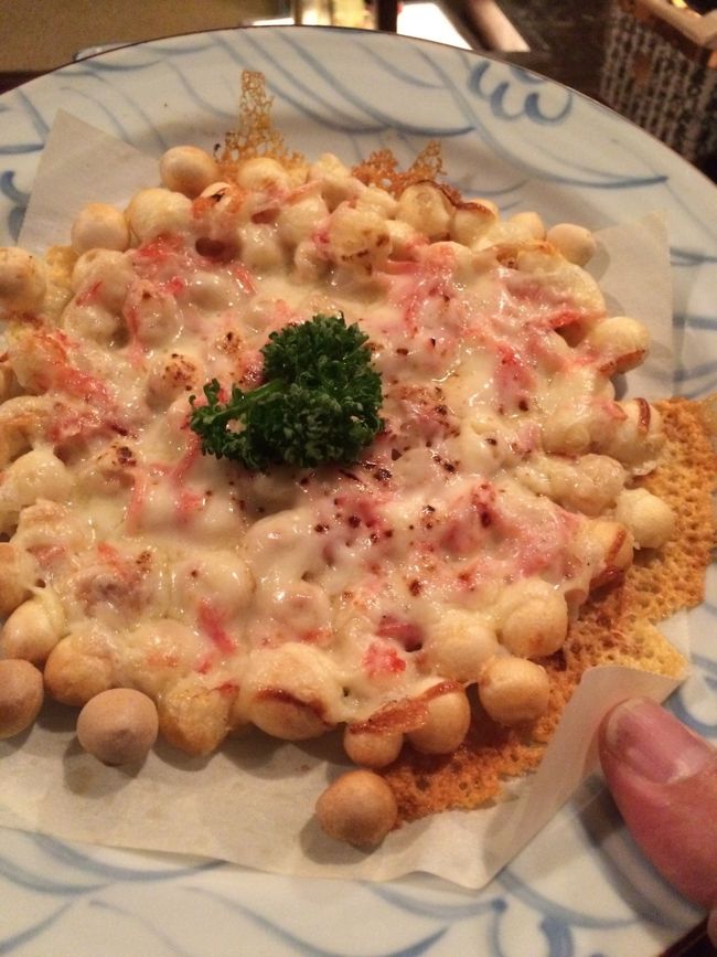 麩が名産の一つなんですね<br />麩ピザです<br />…味はイマイチかな（笑）