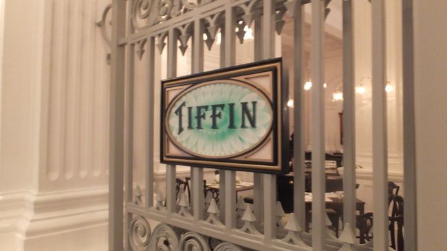 朝食会場は、宿泊棟１Ｆの「ティフィン・ルーム」。<br /><br />人気のアフタヌーンティもここで提供されるとか。