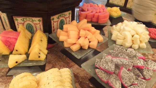 フルーツ類。<br /><br />綺麗にカット、盛り付けられています。