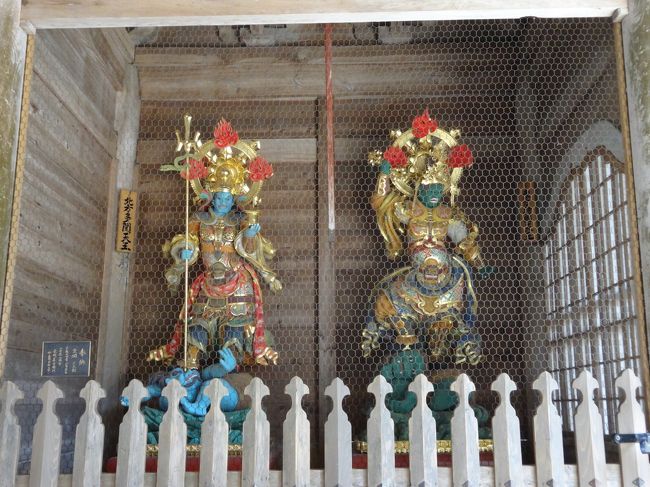 「山門」の「仁王像」。