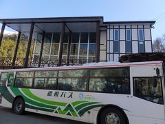 ０７：５１
高山までの路線バスとロープーウェイ駅