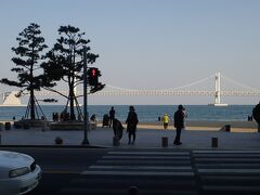 海に出ました〜！
広安里大橋が綺麗に見えます。