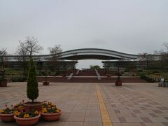 入り口は遺跡とは思えない感じの近代的な感じ。ここにある食堂は地元の名産神埼そうめんや佐賀牛などかなりいい素材を使っていておすすめ。