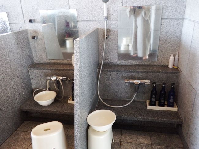 浴室内カラン（こんな写真通常は撮れませんので、朝に撮影、人が居なかったので）