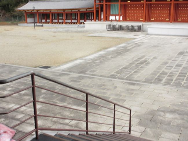 　大講堂の前は広いです。