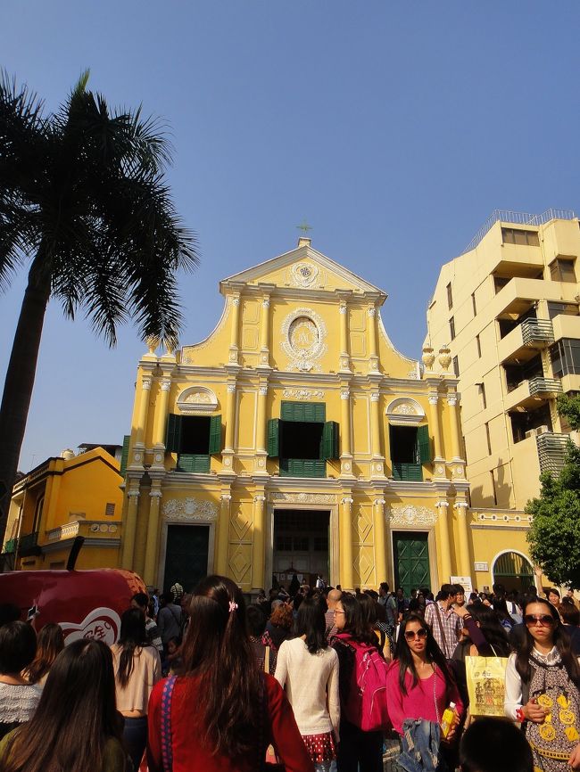 聖ドミニコ教会。天気だけは良い。