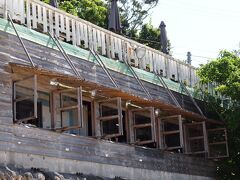 浜辺の茶屋さんで時間までゆっくりします。