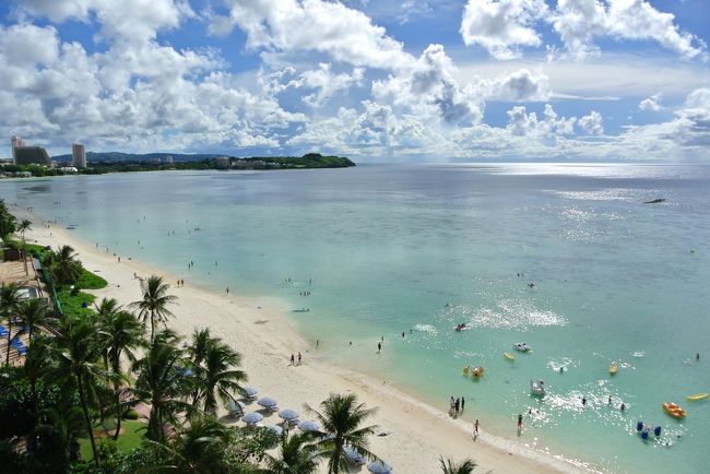 朝６時くらいに家を出て、飛行機で映画観ながらビール飲んで、１５時にはこの景色を見られるなんて〜)^o^(こうしてはいられない！早速泳ぐよ！！