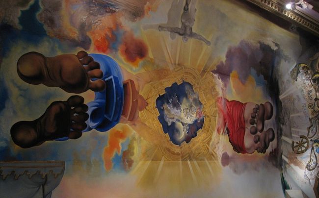 天井画。これはダリと奥さんらしい。