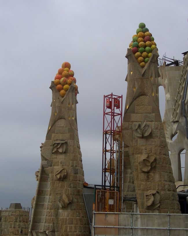 当然下からだとよく見えないが、ちゃんと色がついているのだ。