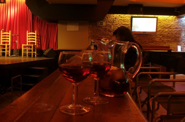 サングリア。ドリンクはさすがに別料金。