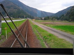 ツーリングで行った時と同じ景色を撮りたくて、車内からパチリ。