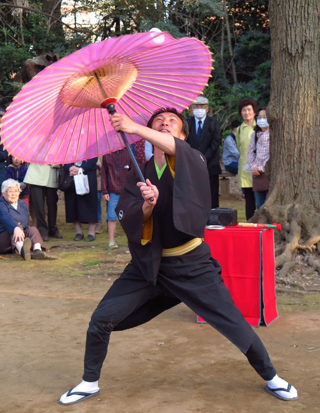 六義園b 江戸大神楽 《丸一仙翁社中》 曲芸に喝采 ☆水雲井の曲 六義園b 江戸大神楽 《丸一仙翁社中》 曲芸に喝采 ☆水雲井の曲