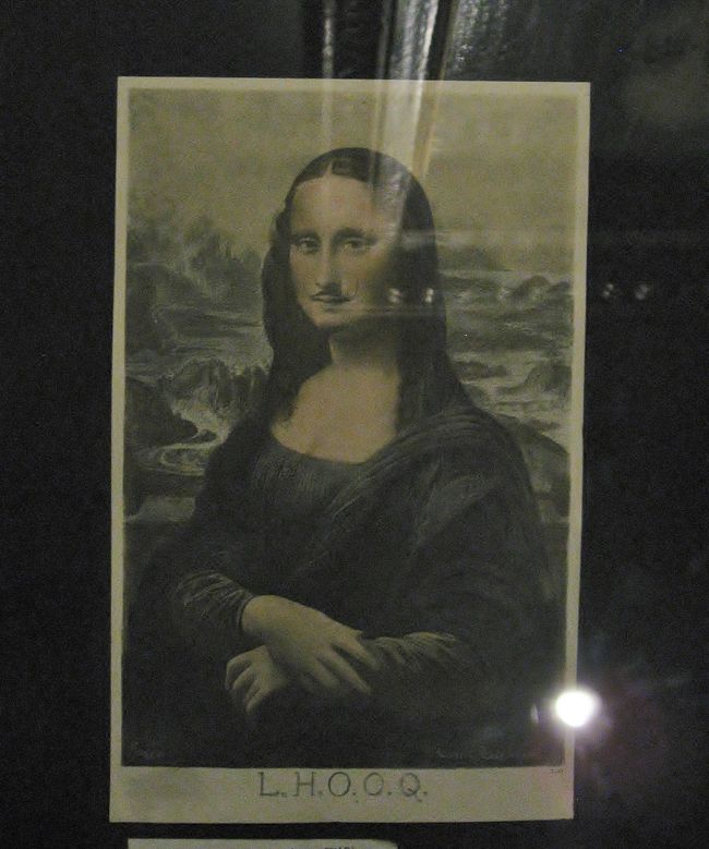 こんなんとか。よく見ると、ヒゲが生えてしまって、おっさんモナリザなのだ。<br />実にふざけている。ダヴィンチ先生に怒られそうなもんだ。<br />