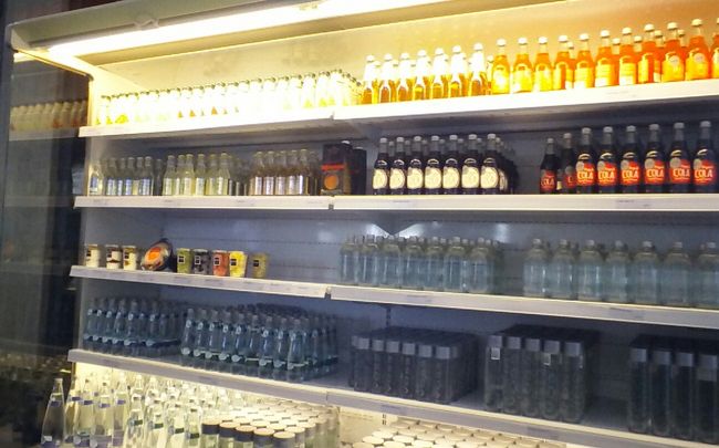 エティハドトラベルモールにあるカフェjons the closer