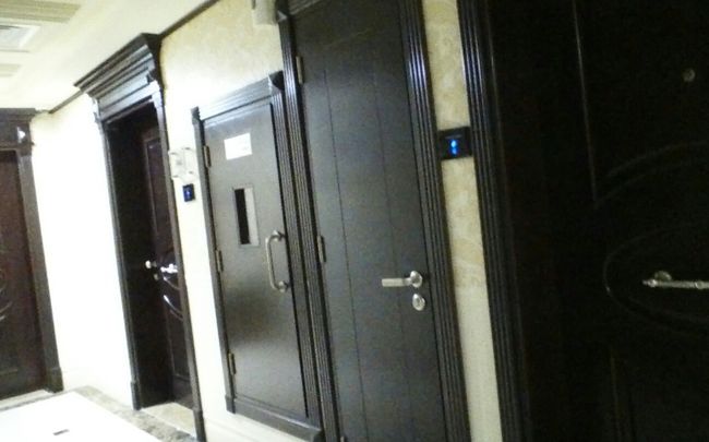 このようにドアの外に電子表示されます。